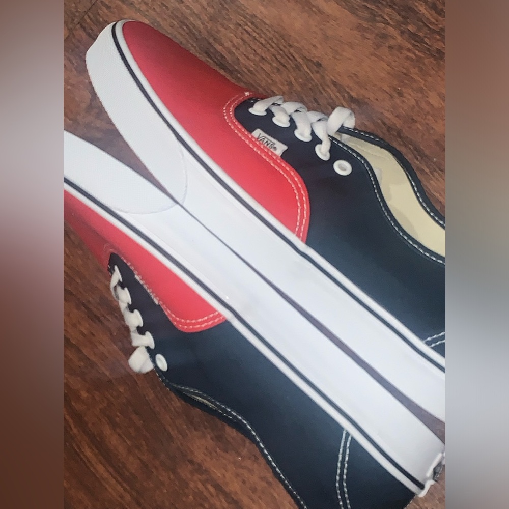 Vans - Picture 12 of 13